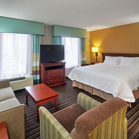 Hampton Inn & Suites By Hilton Toronto Airport Mississauga Bagian luar foto