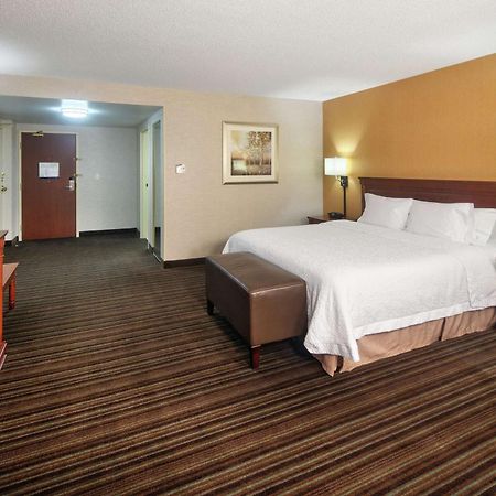 Hampton Inn & Suites By Hilton Toronto Airport Mississauga Bagian luar foto