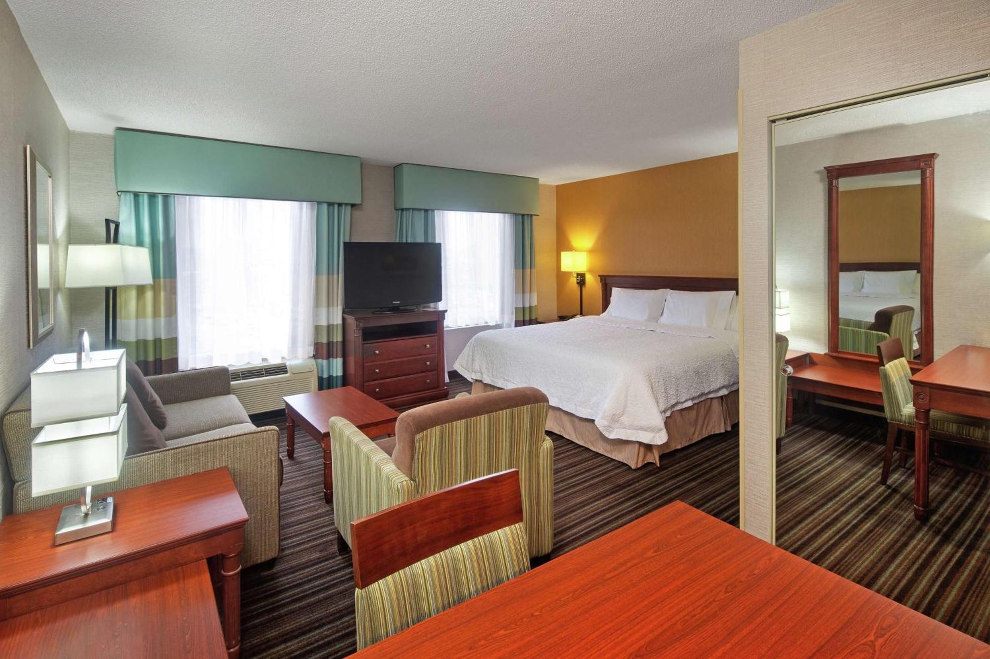 Hampton Inn & Suites By Hilton Toronto Airport Mississauga Bagian luar foto