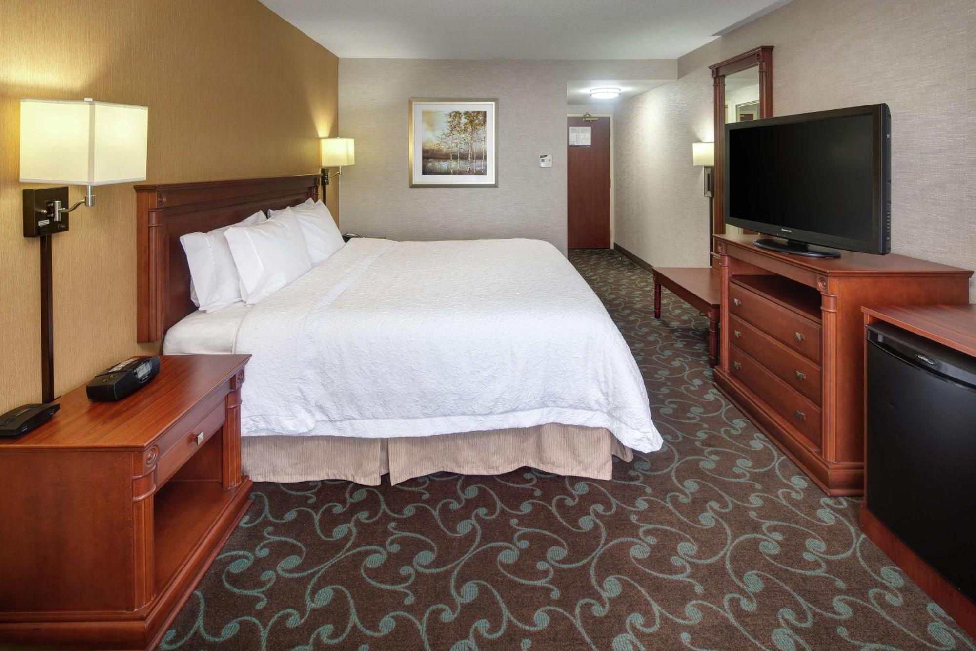 Hampton Inn & Suites By Hilton Toronto Airport Mississauga Bagian luar foto