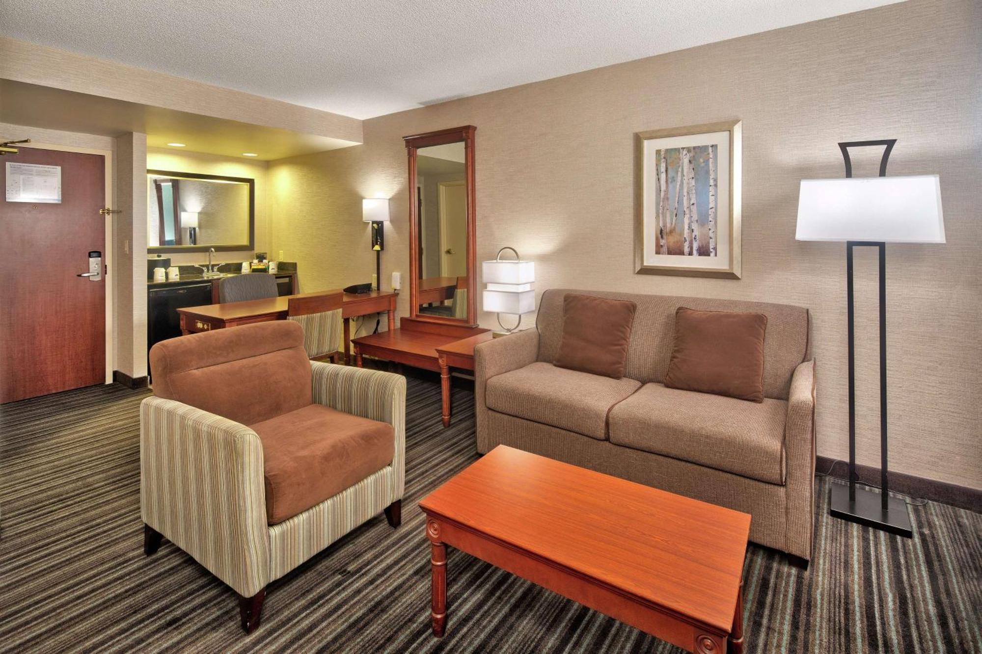 Hampton Inn & Suites By Hilton Toronto Airport Mississauga Bagian luar foto