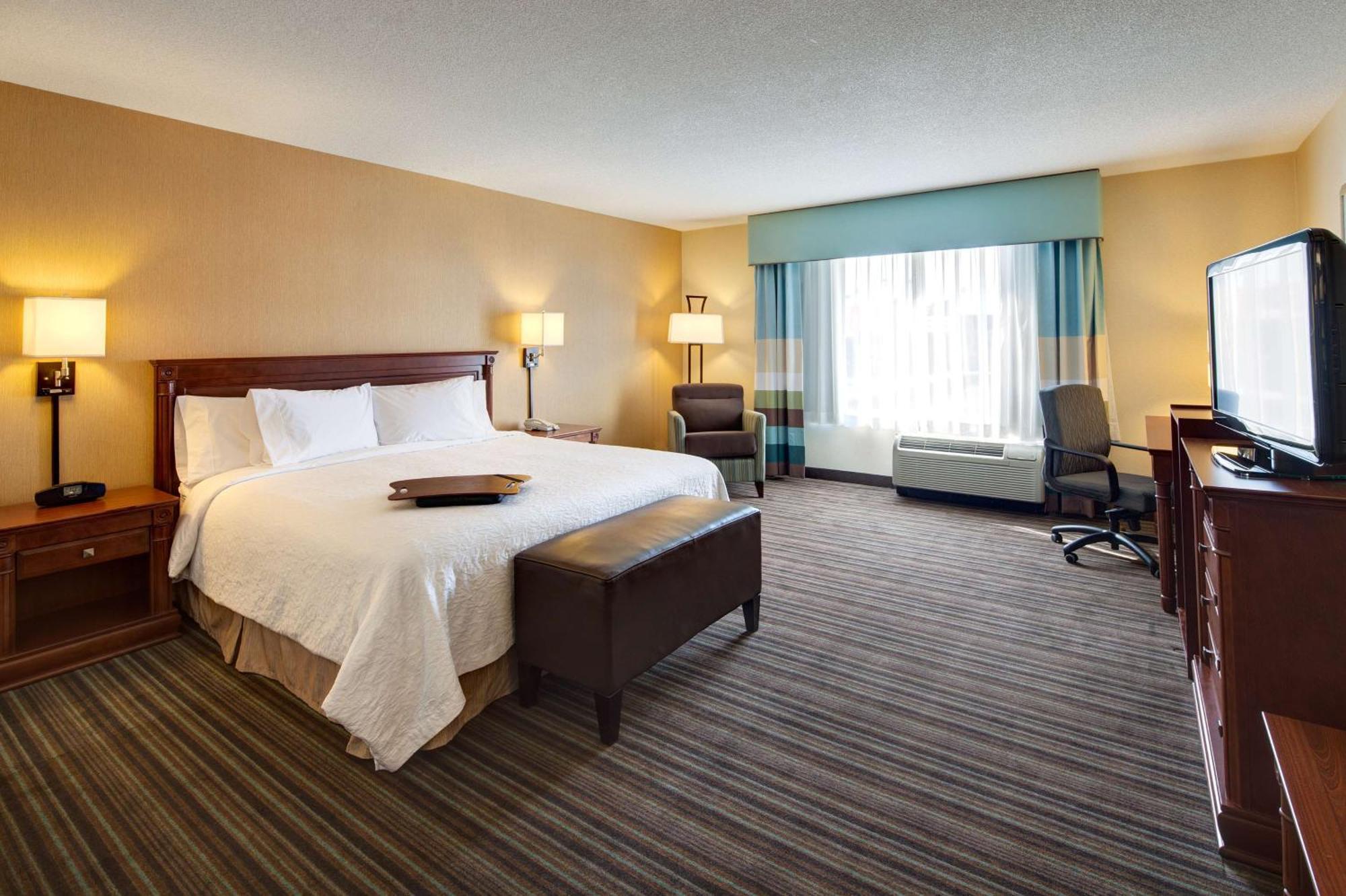 Hampton Inn & Suites By Hilton Toronto Airport Mississauga Bagian luar foto
