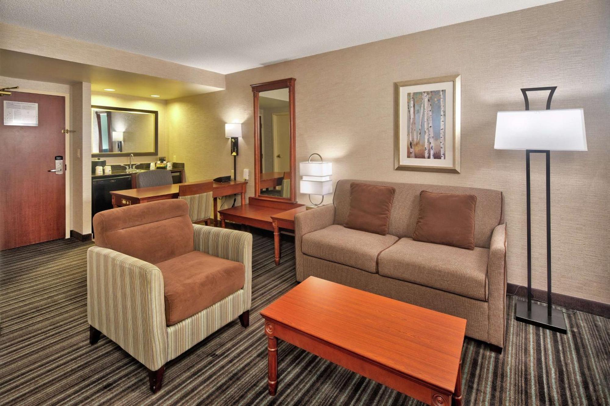 Hampton Inn & Suites By Hilton Toronto Airport Mississauga Bagian luar foto
