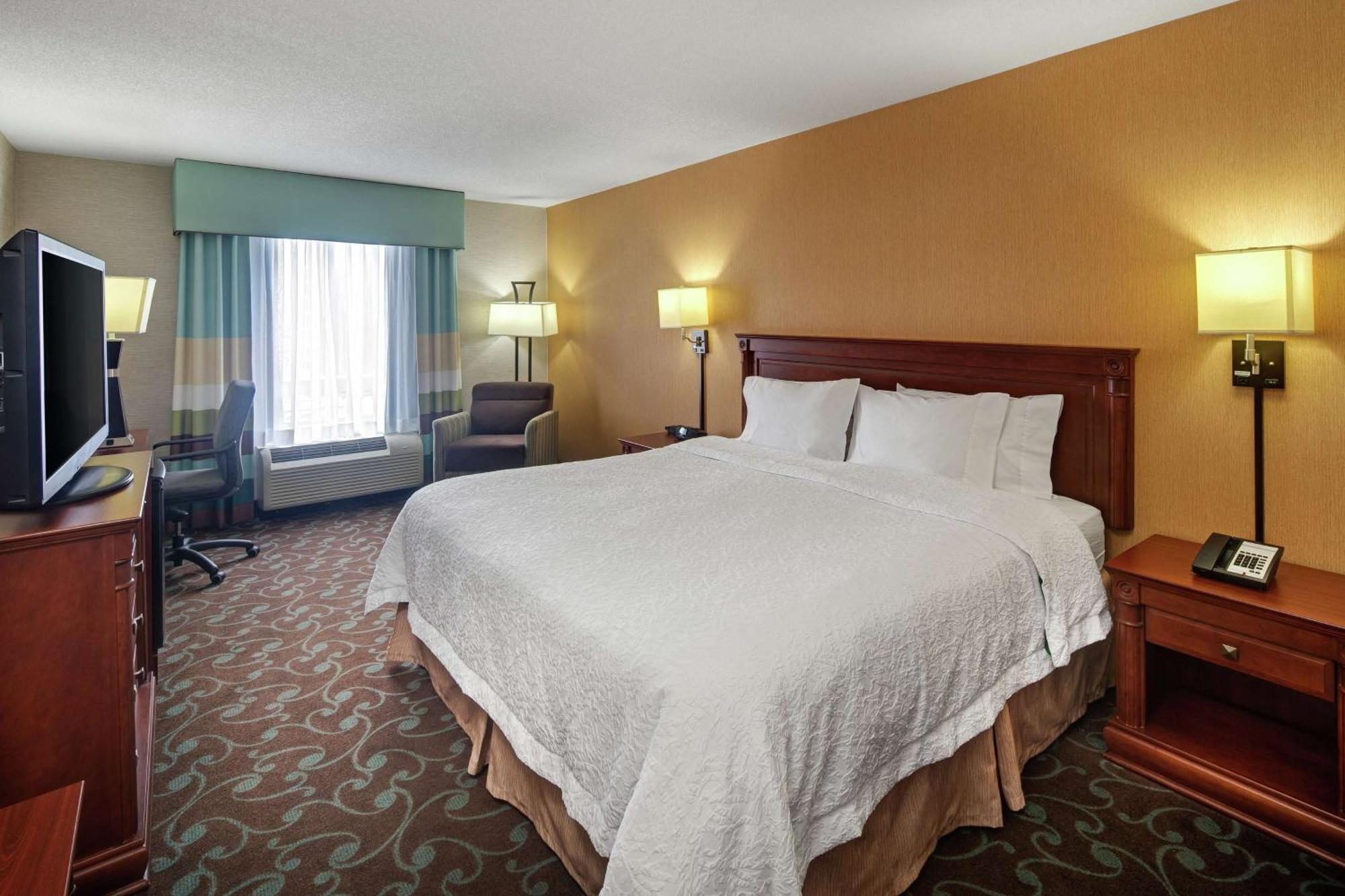Hampton Inn & Suites By Hilton Toronto Airport Mississauga Bagian luar foto