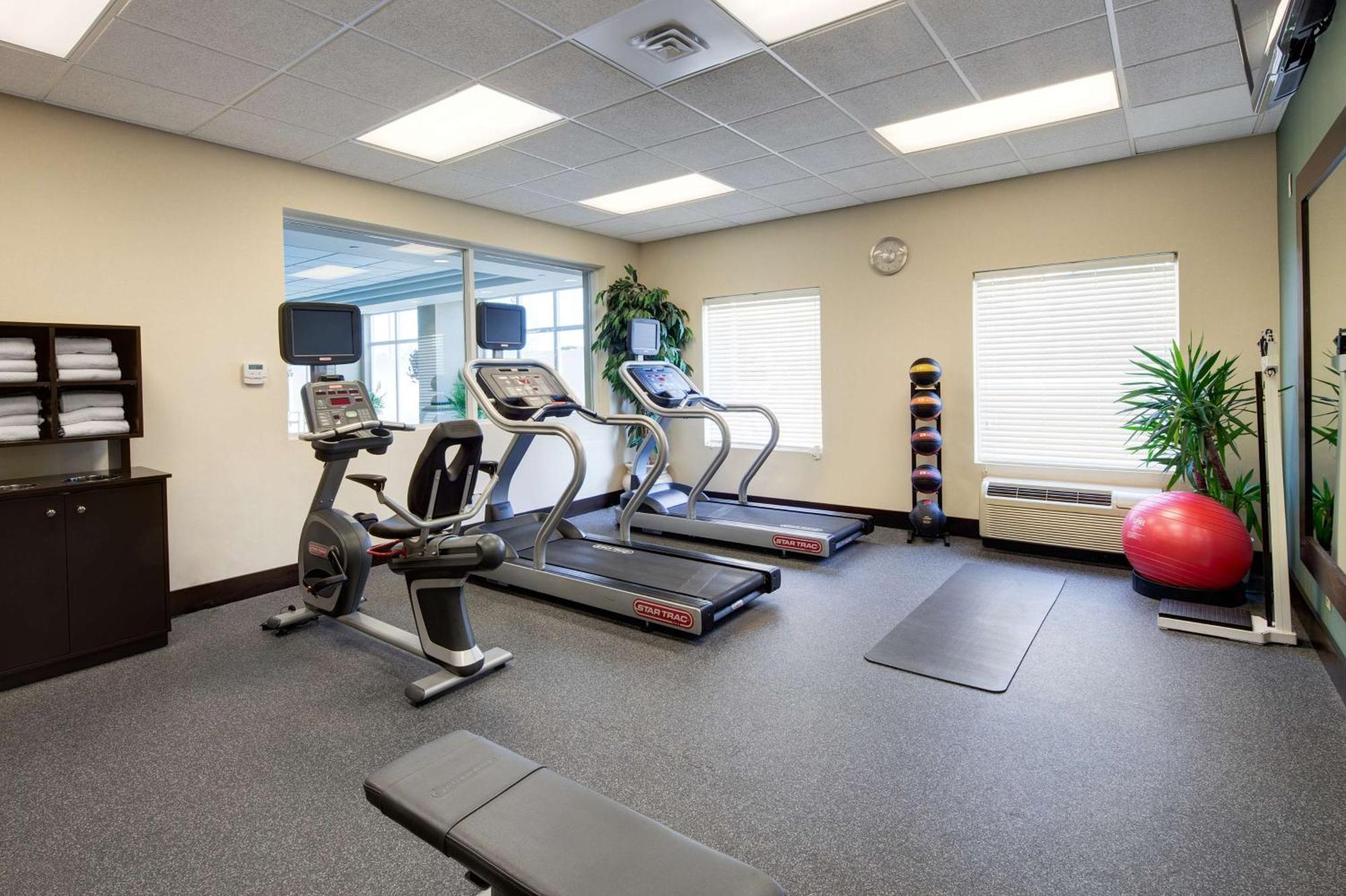 Hampton Inn & Suites By Hilton Toronto Airport Mississauga Bagian luar foto
